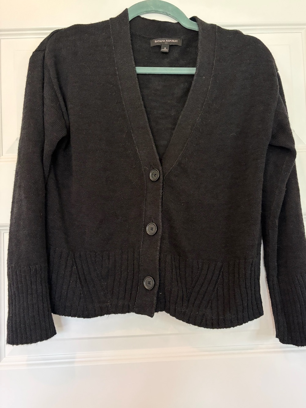 Banana Republic Women's Black V-Neck Button Cardigan